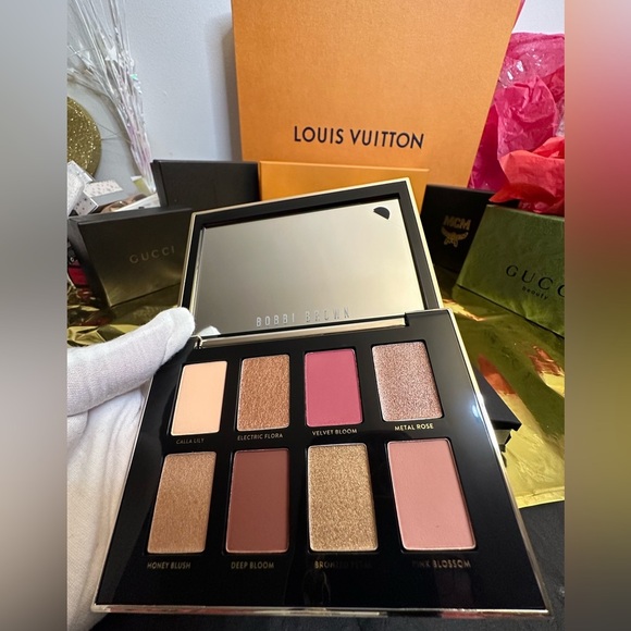 Bobbi Brown luxe metal rose eye shadow palette